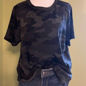 NWOT Old Navy Black Camo Short Sleeve Tee
